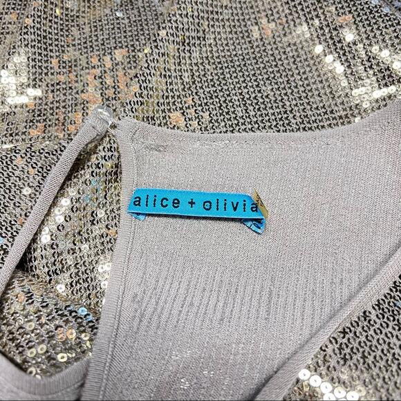 Alice + Olivia Gold Sequin Shift Dress Size M Back Keyhole. - Picture 10 of 12